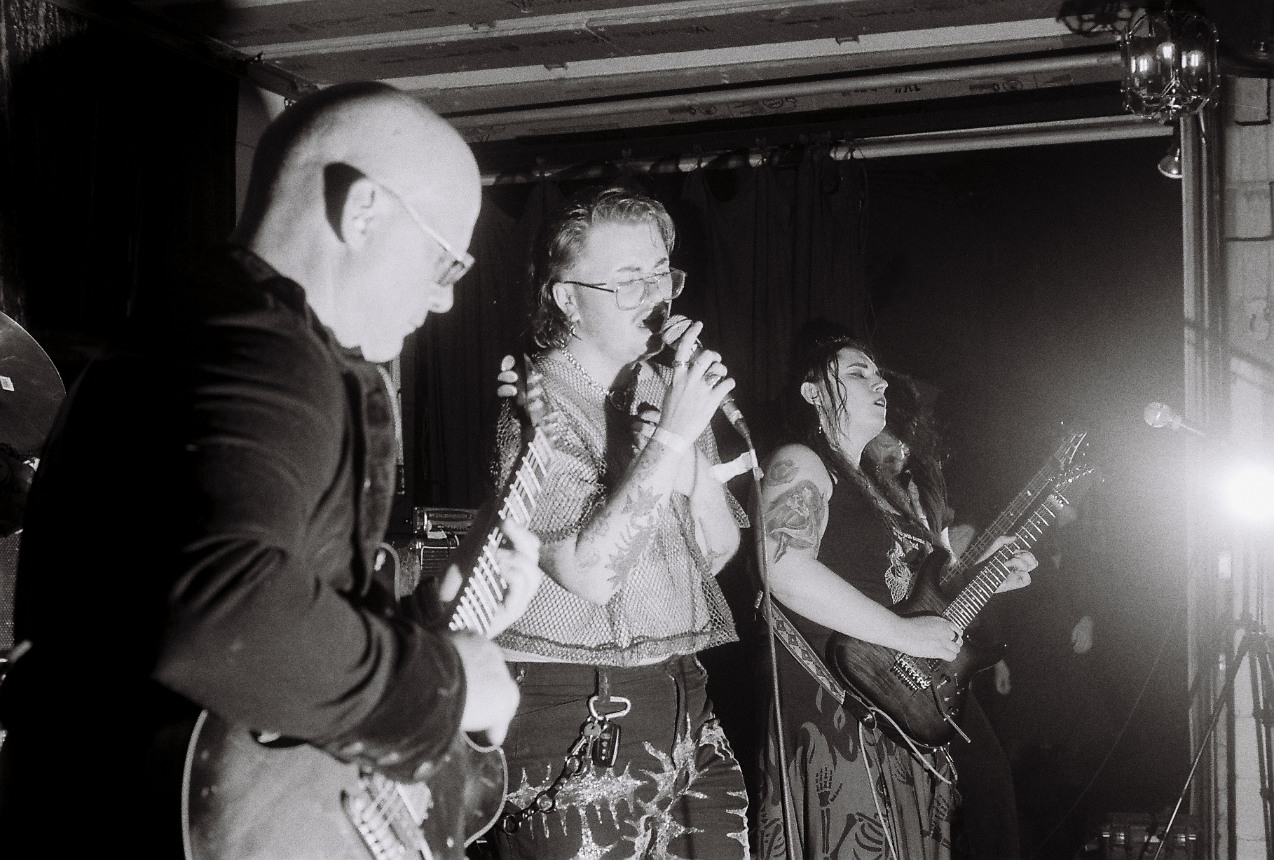 Rougaroux performing